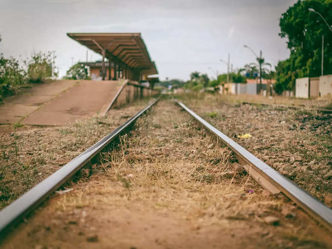 शाहगंज रेलवे स्टेशन - Shahganj Railway Station