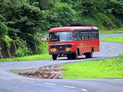 Kolhapur : महाराष्ट्र-कर्नाटकदरम्यान ST बस सेवा अखेर सुरू, तणावामुळे तीन दिवसांपासून बंद होती वाहतूक 