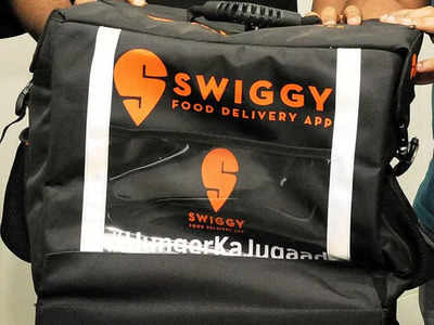 Swiggy Layoffs: আর্থিক মন্দায় লোকসান? সামাল দিতে 250-র বেশি কর্মী ছাঁটাই করছে Swiggy!