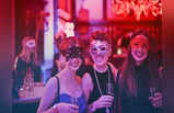 Ladies New Year Party 2022: दिल्ली में पार्टी के लिए महिलाओं के लिए भी हैं कई ‘Pubs’, बस आप बनाइए प्लान