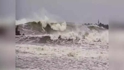 Cyclone Mandous తీరం దాటింది.. ఈ ఆరు జిల్లాల్లో భారీ వర్షాలు