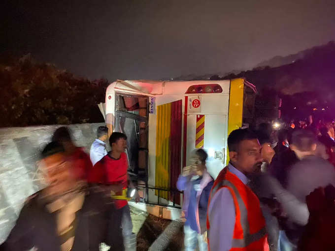 Mumbai-Pune Expressway Bus Accident