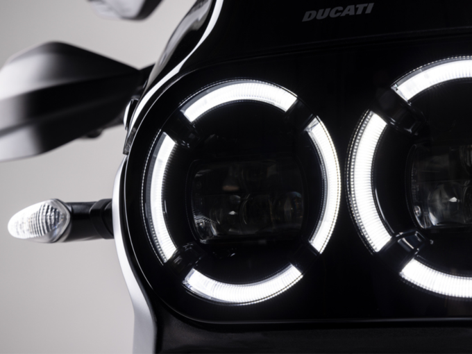 Ducati DesertX LED