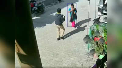 Ghaziabad Crime: फिल्‍मी अंदाज में पिस्टल दिखा घर के बाहर बैठी महिला से चेन और मोबाइल लूटा, मचा हड़कंप