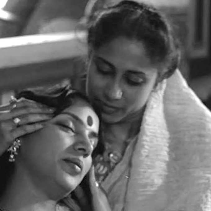 shabana and smita in film