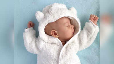 ठंड में बेबी को ढेरों कपड़े पहनाना है गलत, जानें क्‍या है इस मौसम में बच्‍चे को गर्म रखने का सही तरीका