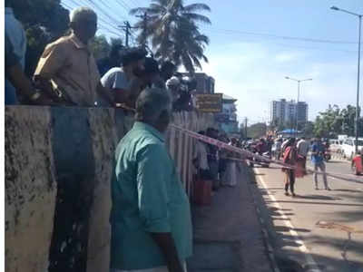 പ്രണയപ്പകയിൽ കൊലപാതകം; പേരൂർക്കടയിൽ സ്ത്രീയെ നടുറോഡിൽ വെട്ടിക്കൊന്നു