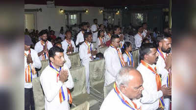 Gujarat News: गुजरात के महीसागर में 45 लोगों छोड़ा हिंदू धर्म छोड़कर स्वीकार किया बौद्ध धर्म, जानिए पूरा मामला