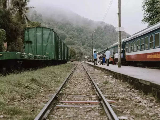 ​পেরুঙ্গালাথুর রেলওয়ে স্টেশন