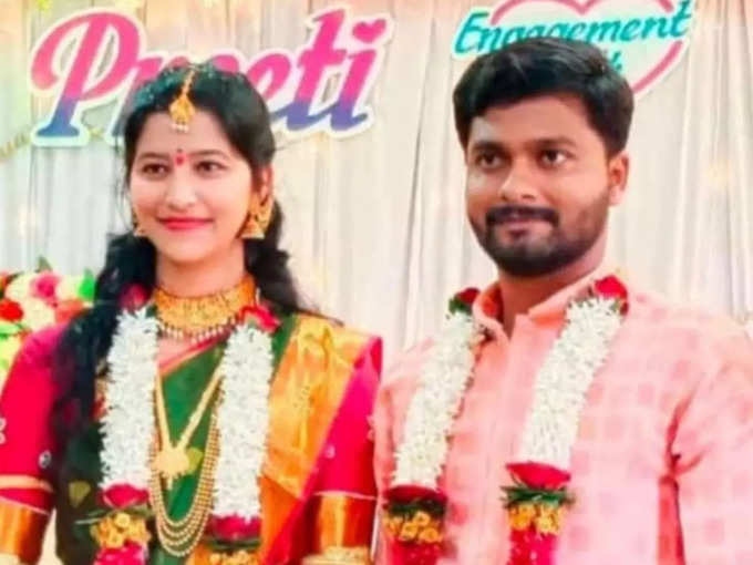 Davanagere Couple - Middle