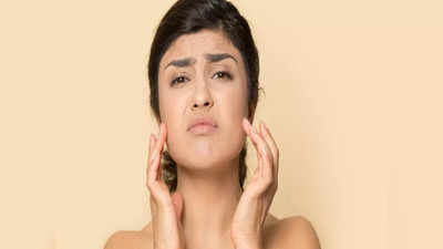 Skincare Mistakes: মুখের জেল্লা উধাও, কেন অসময়ে বুড়িয়ে যাচ্ছে ত্বক? নতুন বছরে আর করবেন না এই ৫ ভুল