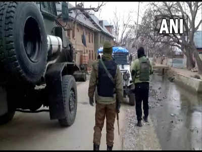Jammu-Kashmir news: शोपियां में सुरक्षबलों ने मार गिराये तीन आतंकवादी, एके 47 राइफल और 2 पिस्तौल बरामद 