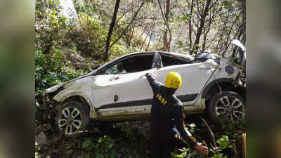 Tehri News: टिहरी में 100 मीटर गहरी खाई में गिरी कार, 1 की मौत