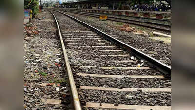 Fatehpur: फतेहपुर में डिरेल हुई मालगाड़ी, बड़ा हादसा टला, दिल्ली-हावड़ा रूट पर कई ट्रेनों को किया डायवर्ट