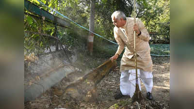 Gujarat Governor: गुजरात के राज्यपाल की गांधीगिरी, पहले की सफाई फिर दिलाई शपथ, जानिए कौन हैं आचार्य देवव्रत