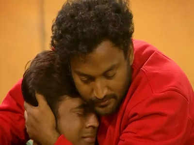 Bigg Boss Tamil 6, Azeem: அதிசயம் ஆனால் உண்மை: அசீம் அழ, விக்ரமன் தோள் கொடுக்க, அடடா அடடா...