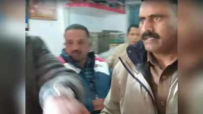 Bareilly News: थाने पहुंचे भाजपा ने तहरीर लिखने के लिए पेन मांगा, आरोप पुलिस ने पकड़ा कॉलर