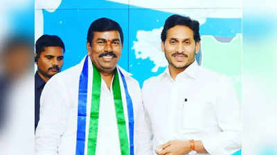 ఆ వ్యాఖ్యలు బాధించాయి.. కానీ జగనన్న కోసం.. ఏపీ మంత్రి అనుచరుడి రాజీనామా 