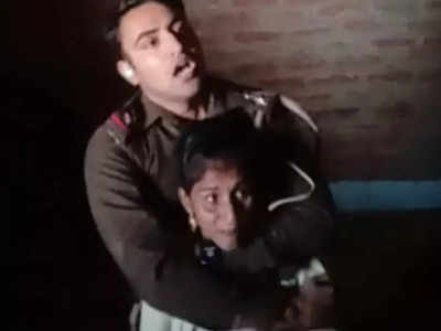 Kanpur News: कानपुर में महिला से पुलिस की अभद्रता का वीडियो वायरल, पर सच कुछ और ही है