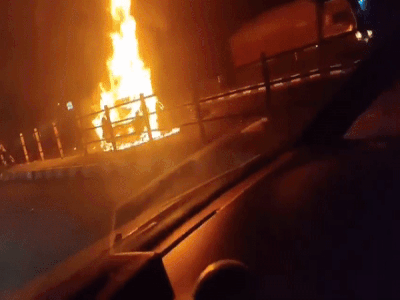 Rishabh Pant Accident: ऋषभ पंत की कार धू-धू कर जल रही थी, दूसरी लेन से गाड़ियां गुजर रही थीं, देखिए दुर्घटना के फौरन बाद का वायरल वीडियो