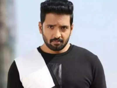 Santhanam: போயஸ் கார்டனில் பிரமாண்ட பங்களா வாங்கிய நடிகர் சந்தானம்... பல கோடிகளாம்...