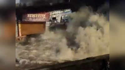 VIDEO : घाटकोपरमध्ये मध्यरात्री जलवाहिनी फुटली; पाण्याचा लोंढा वस्तीत शिरला, क्षणार्धात होत्याचे नव्हते