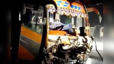Gujarat Accident: गुजरात के नवसारी सड़क हादसे में 9 की मौत, मिनी बस और एसयूवी की टक्कर में 25 घायल