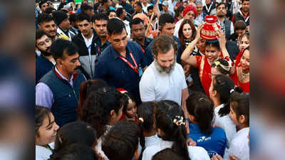 Rahul Gandhi Security : বুলেট প্রুফ গাড়িতে বসে ভারত জোড়ো যাত্রা করব কী করে? নিরাপত্তা বিতর্কে সুর চড়ালেন রাহুল