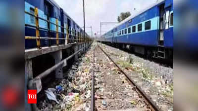 Train Enquiry: नए साल के दिन भी हैं 191 ट्रेने कैंसिल, घर से निकलने से पहले चेक कर लें