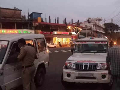 ആലപ്പുഴയിൽ പോലീസ് ജീപ്പിടിച്ച് രണ്ട് യുവാക്കൾ മരിച്ചു