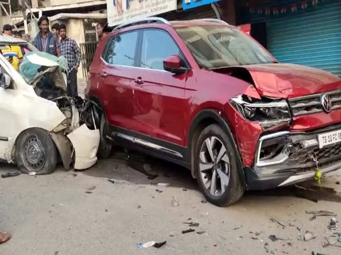 banjara hills road accident