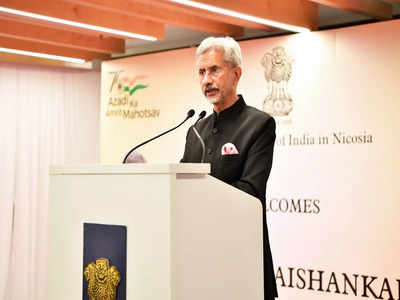 S Jaishankar : সন্ত্রাসের উৎসস্থল ভারতের এত কাছে বলেই..., আন্তর্জাতিক মঞ্চে ফের পাকিস্তানকে নিশানা জয়শংকরের
