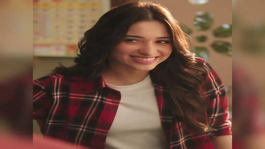 Tamannaah: பிரபல நடிகருடன் தமன்னா டேட்டிங் ?பார்ட்டியில் லிப்லாக்..வைரலாகும் வீடியோ..!