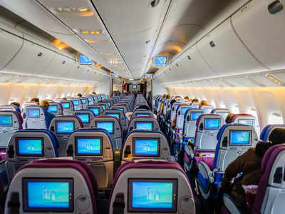 Flight में Economy Class बुक करने वाले यात्रियों को मिलते हैं ये 5 फायदे, पछताने के बजाए जानें क्या हैं लाभ