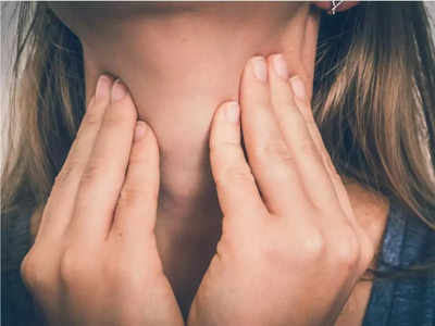 थंडीचा परिणाम समजून घसादुखीला घेऊ नका हलक्यात, असू शकतो Tonsil Cancer, पहिल्या पायरीत दिसतात ही 9 भयंकर लक्षणं