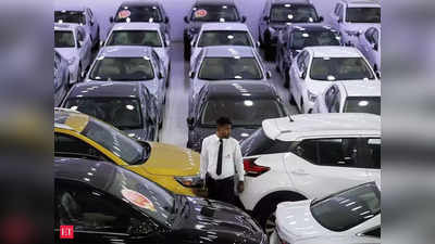 Vehicle sales in December: बिक्री बढ़ाने के तमाम लॉलीपॉप भी नहीं आए काम! इन वाहनों की गिर गई सेल