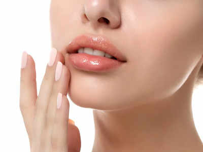 Lip care : పెదాలు పగిలాయని లిప్ బామ్ రాస్తున్నారా.. జాగ్రత్త..