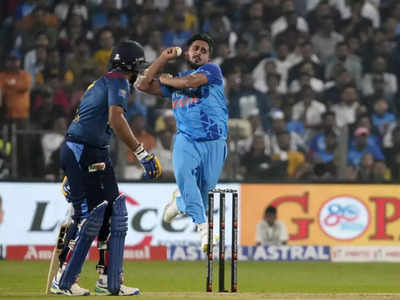 IND vs SL: छा गए उमरान... गेंद कर रहे थे या तोप का गोला, श्रीलंका की लगा दी लंका