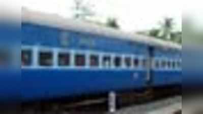लखनऊ और नई दिल्ली के बीच स्पेशल ट्रेन