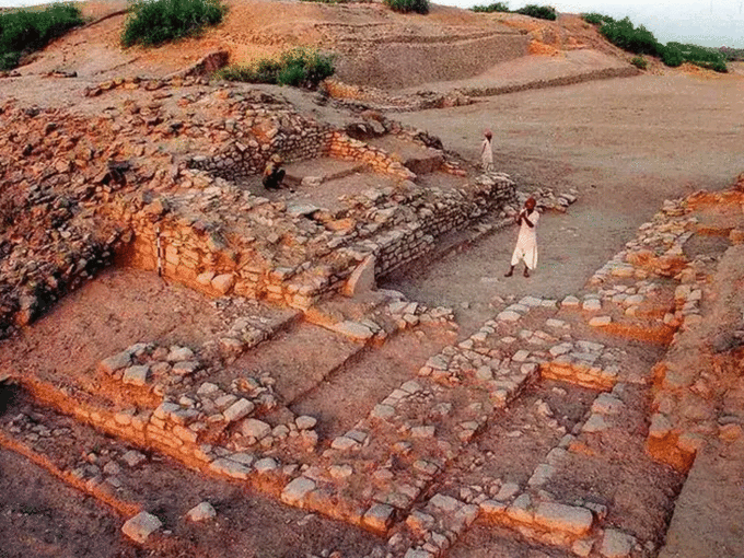 कब्रों में इनका किया गया यूज