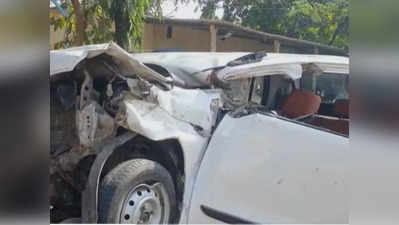Palghar Road Accident: गुजरात जा रही कार पालघर में ट्रक से टकराई, एक ही परिवार के 3 लोगों की मौत