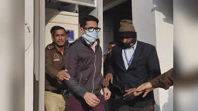 आरोपी मिश्रा के पिता का घटना न होने का दावा हैरान करने वाला, बगल की सीट पर बैठे सहयात्री ने बताई घटना