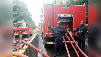 Fire Brigade Job: बारावी उत्तीर्णांना अग्निशमन विभागात नोकरी, ६९ हजारपर्यंत मिळेल पगार