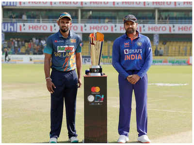 IND vs SL: టాస్ గెలిచిన శ్రీలంక.. దూకుడు కంటే నిలకడకే ప్రాధాన్యం ఇచ్చిన రోహిత్