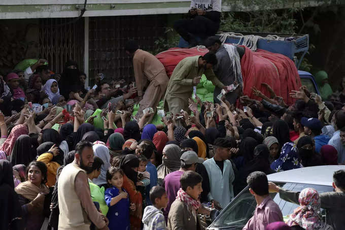 Pakistan flour crisis worsens