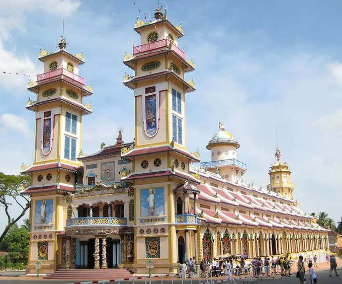 ​ಕಾವೊ ಡೈ ದೇವಾಲಯ, ವಿಯೆಟ್ನಾಂ