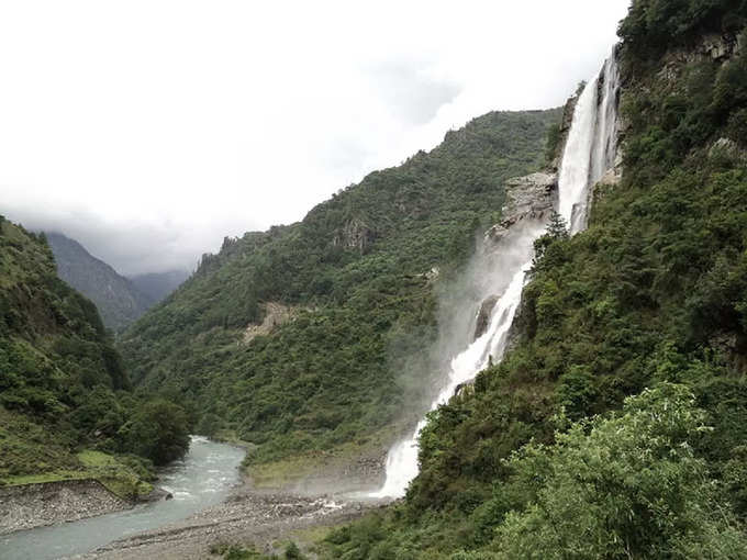 ​জলপ্রপাতের নামকরণ