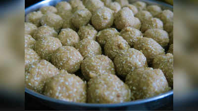 Sankranti Festival: ಸಂಕ್ರಾಂತಿ ಹಬ್ಬಕ್ಕೆ ಎಳ್ಳು-ಬೆಲ್ಲ ತಯಾರಿ: ಕಡಲೆಕಾಯಿ, ಎಳ್ಳು ದರದಲ್ಲಿಇಳಿಕೆ