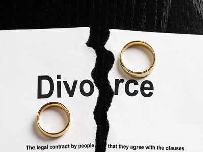 Signs of Divorce Is Coming: এই লক্ষণই জানায় ডিভোর্সের দিকে এগচ্ছেন আপনারা! আগেভাগে ব্যবস্থা নিয়ে আটকান