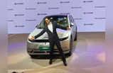 शाहरुख खान ने ऑटो एक्सपो में लॉन्च की Hyundai Ioniq 5 इलेक्ट्रिक एसयूवी, देखें कीमत-खासियत